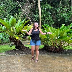 Meet your Posher, Victoria